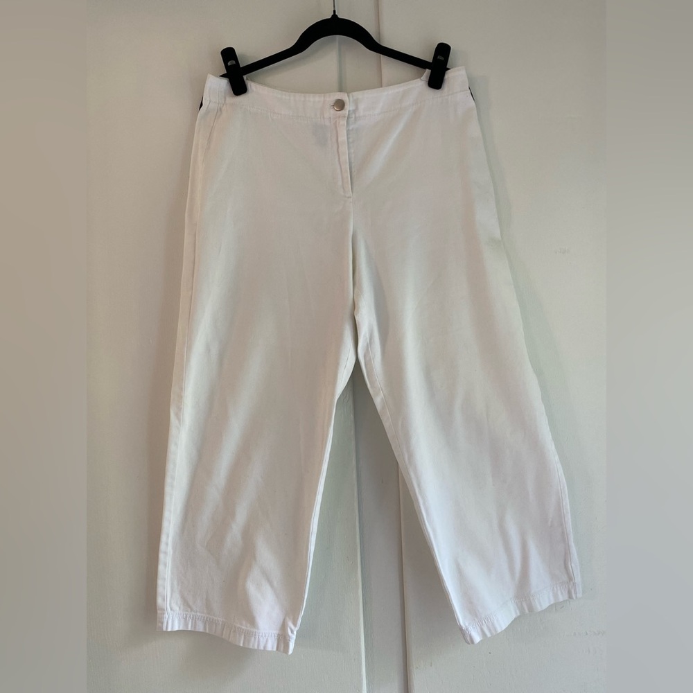 Eileen Fisher Minimalist Luxury White Cropped Button and Zip Pants Cotton M